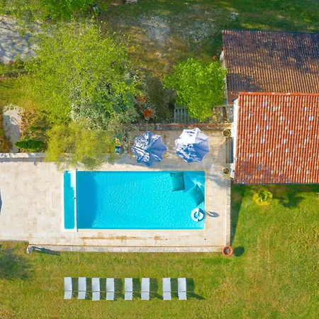 Sibemol Holiday home *